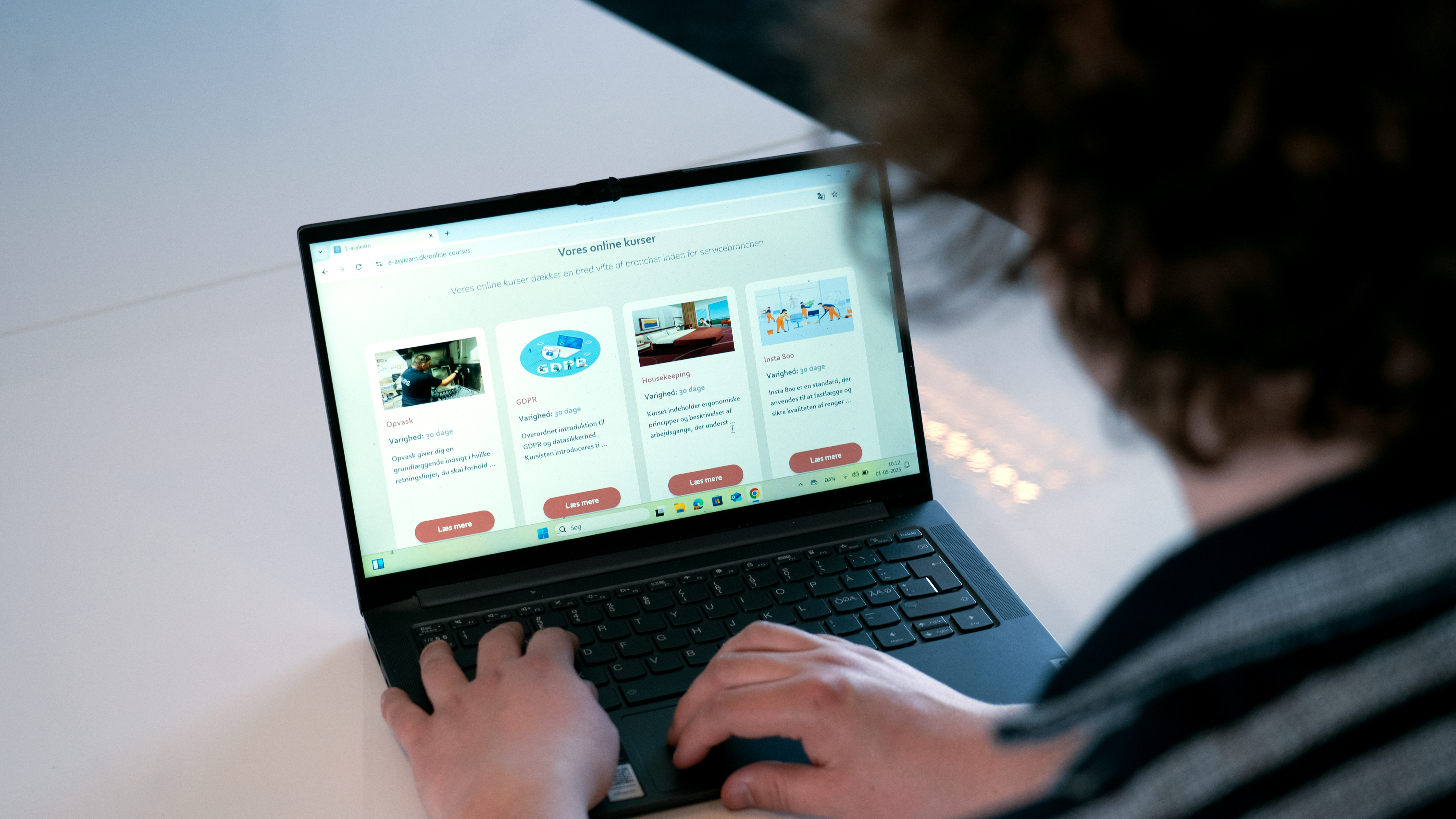 Et forløb hos os gør opkvalificering og onboarding af nye medarbejdere lettere for din virksomhed